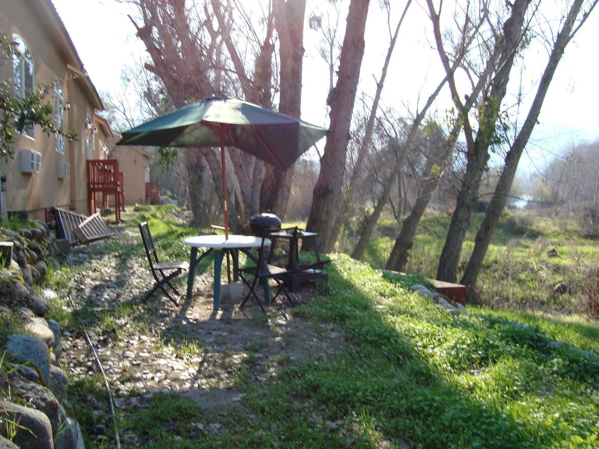 Sequoia Riverfront Cabins Three Rivers Kültér fotó